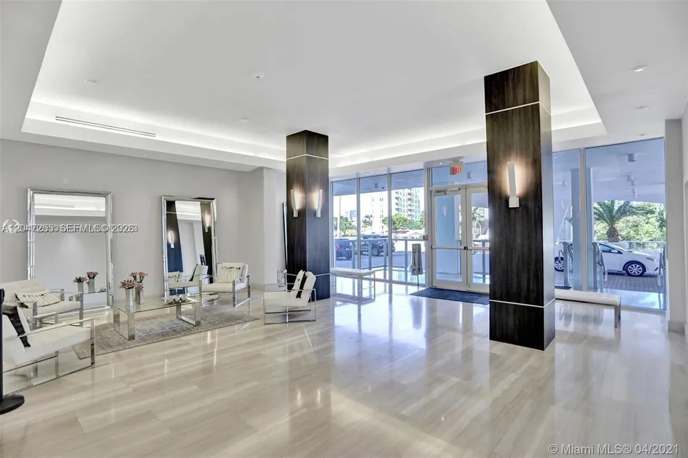 1228 West Ave #613 Miami Beach, FL 33139