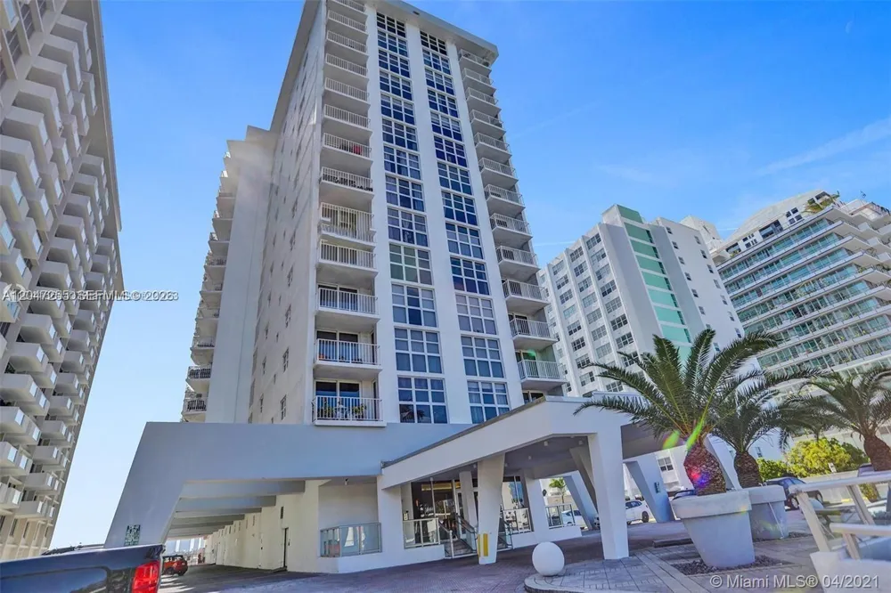 1228 West Ave #613 Miami Beach, FL 33139