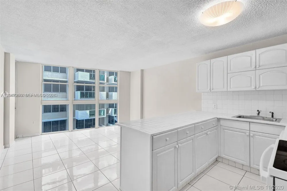 1228 West Ave #613 Miami Beach, FL 33139