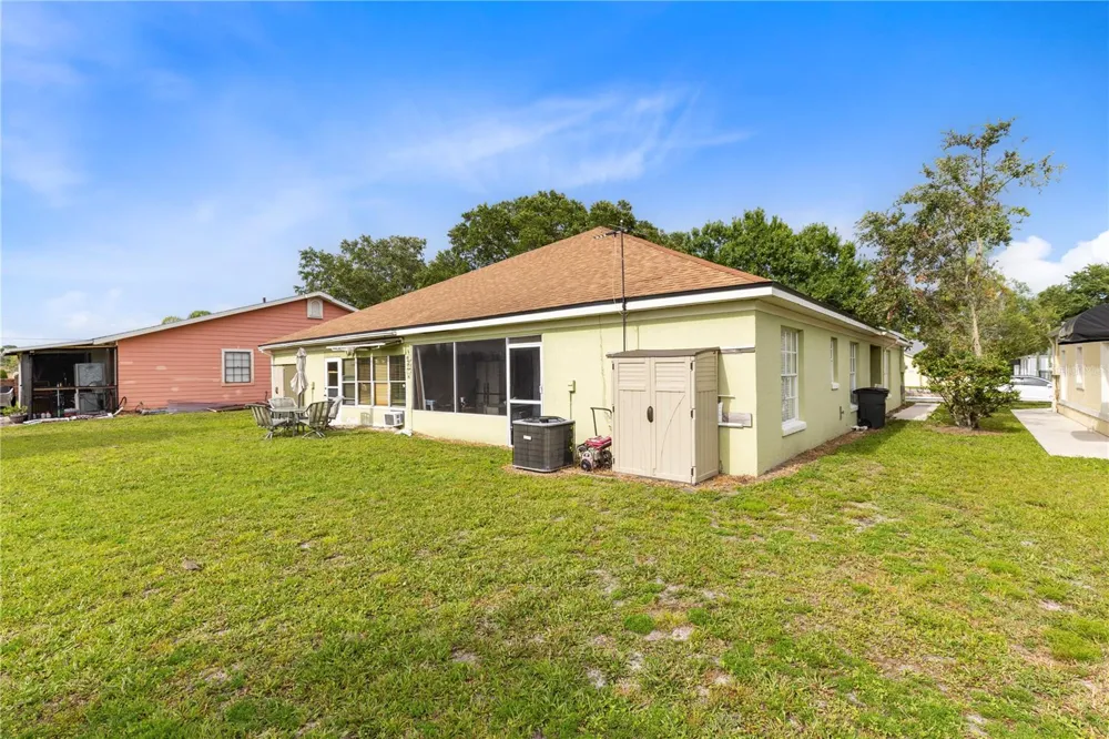 1076 UNIVERSAL REST PLACE Kissimmee, FL 34744