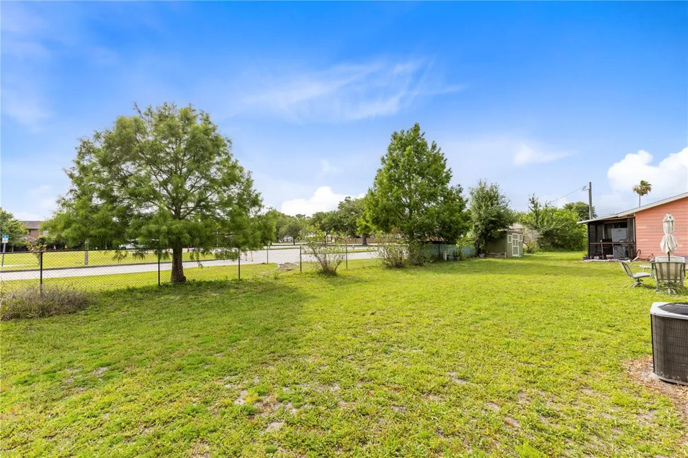 1076 UNIVERSAL REST PLACE Kissimmee, FL 34744