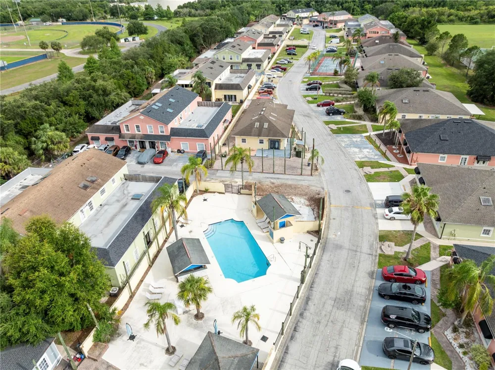 1076 UNIVERSAL REST PLACE Kissimmee, FL 34744