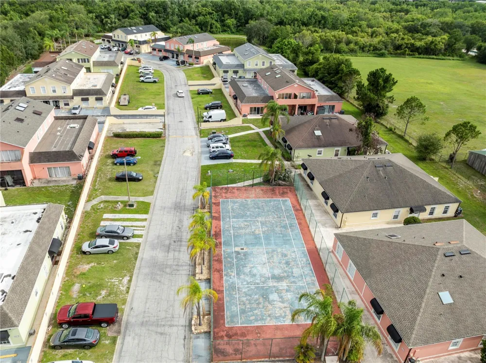 1076 UNIVERSAL REST PLACE Kissimmee, FL 34744