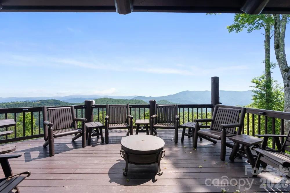 300 Licklog Mountain Trail #68-72 Burnsville, NC 28714
