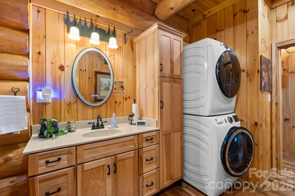 300 Licklog Mountain Trail #68-72 Burnsville, NC 28714