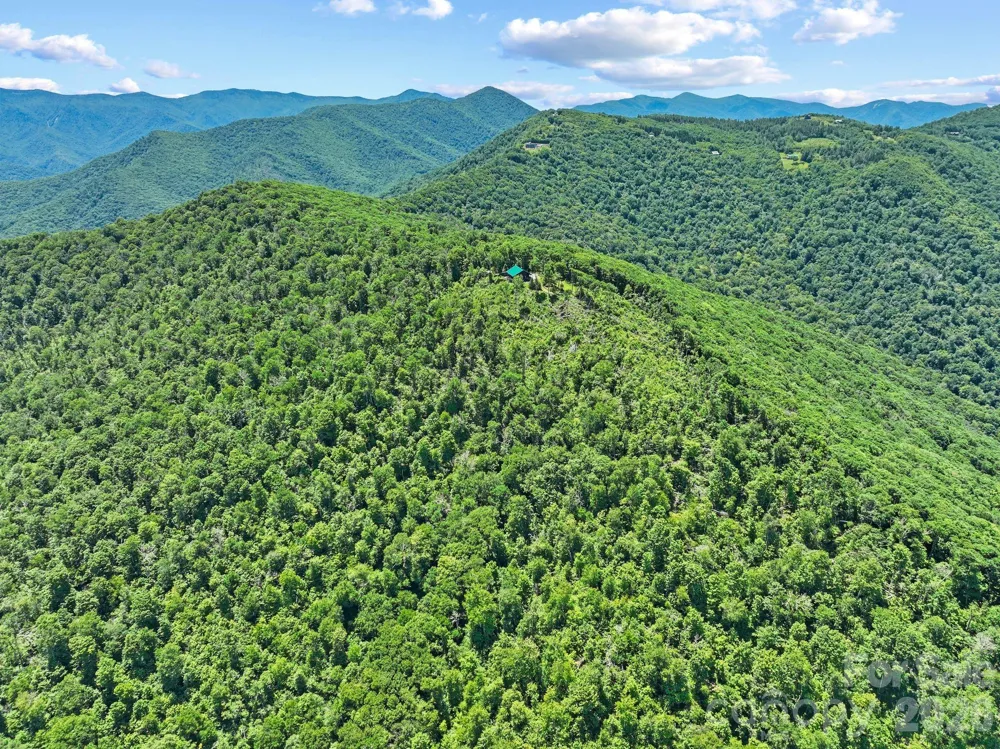 300 Licklog Mountain Trail #68-72 Burnsville, NC 28714
