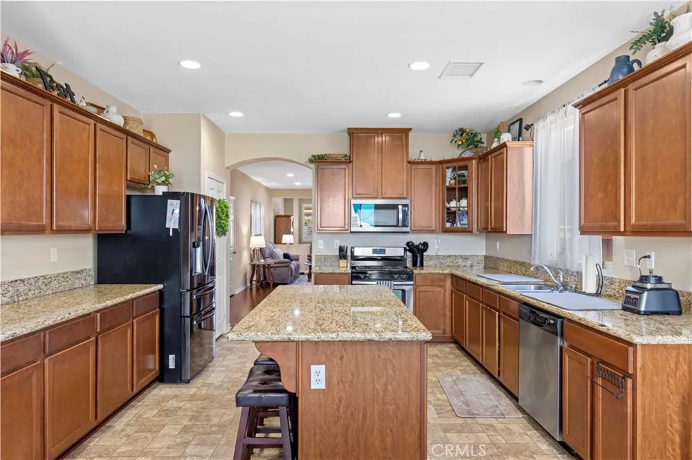 2723 Vine Pomona, CA 91767