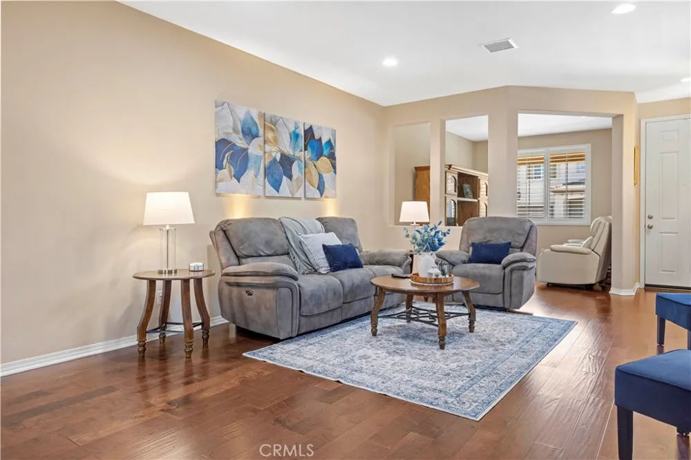 2723 Vine Pomona, CA 91767