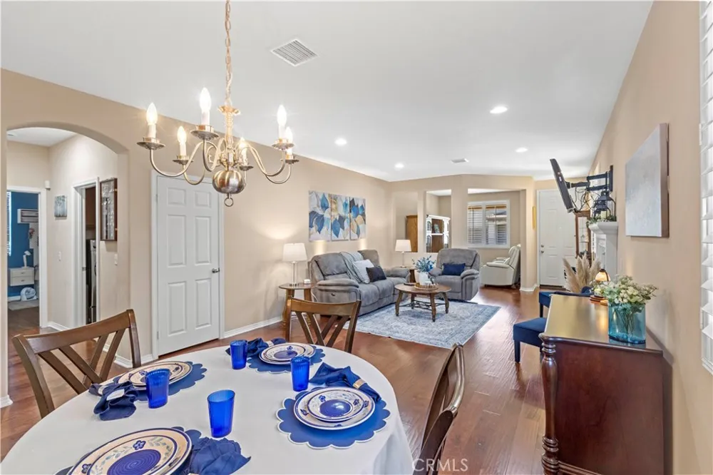 2723 Vine Pomona, CA 91767
