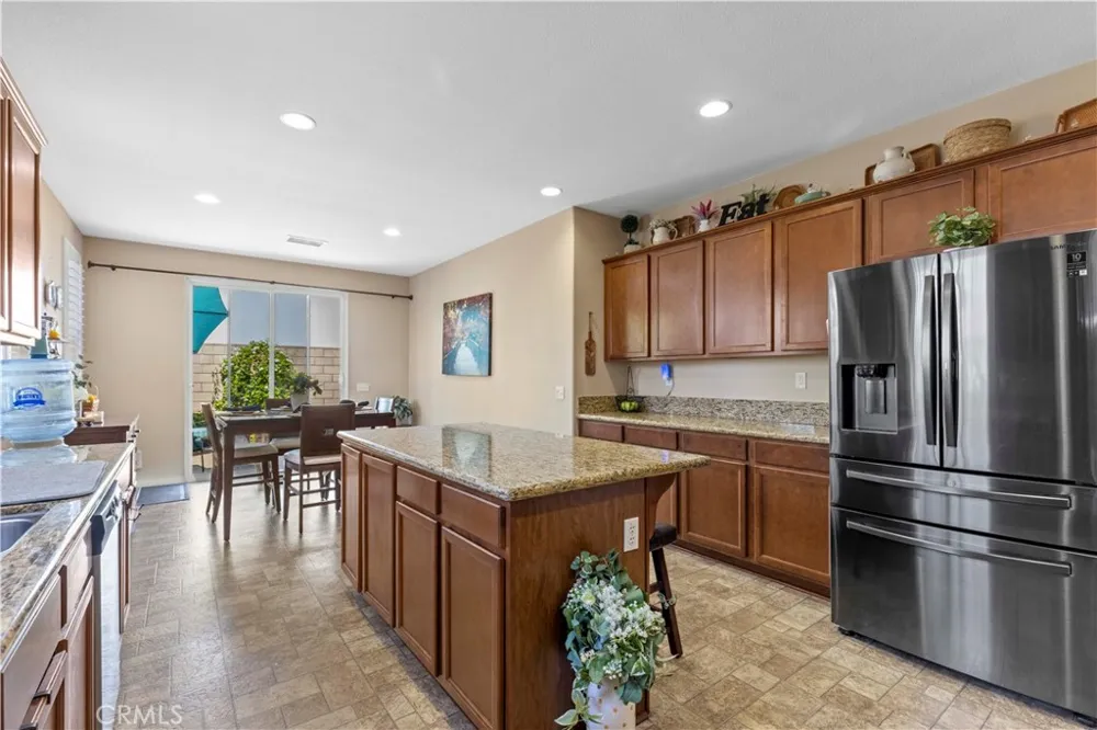 2723 Vine Pomona, CA 91767