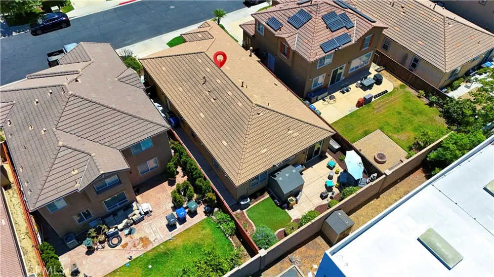 2723 Vine Pomona, CA 91767