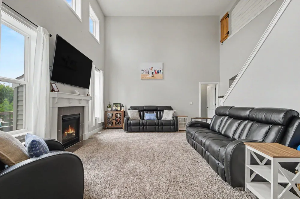 3113 Lowingside Drive Jenison, MI 49428