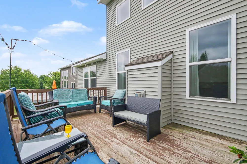 3113 Lowingside Drive Jenison, MI 49428