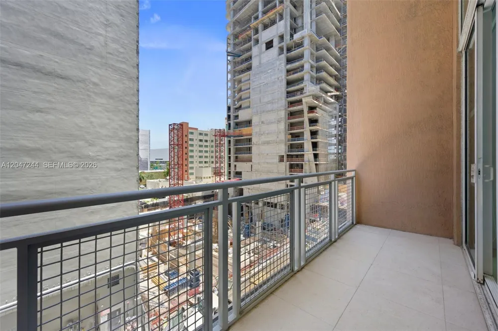 244 Biscayne Blvd #451 Miami, FL 33132