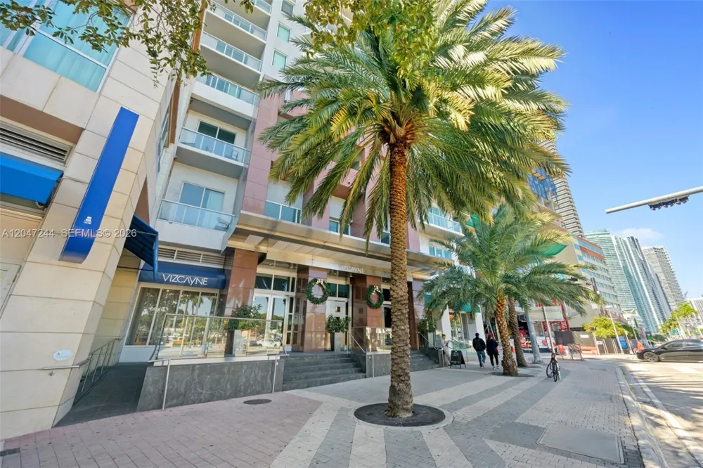 244 Biscayne Blvd #451 Miami, FL 33132