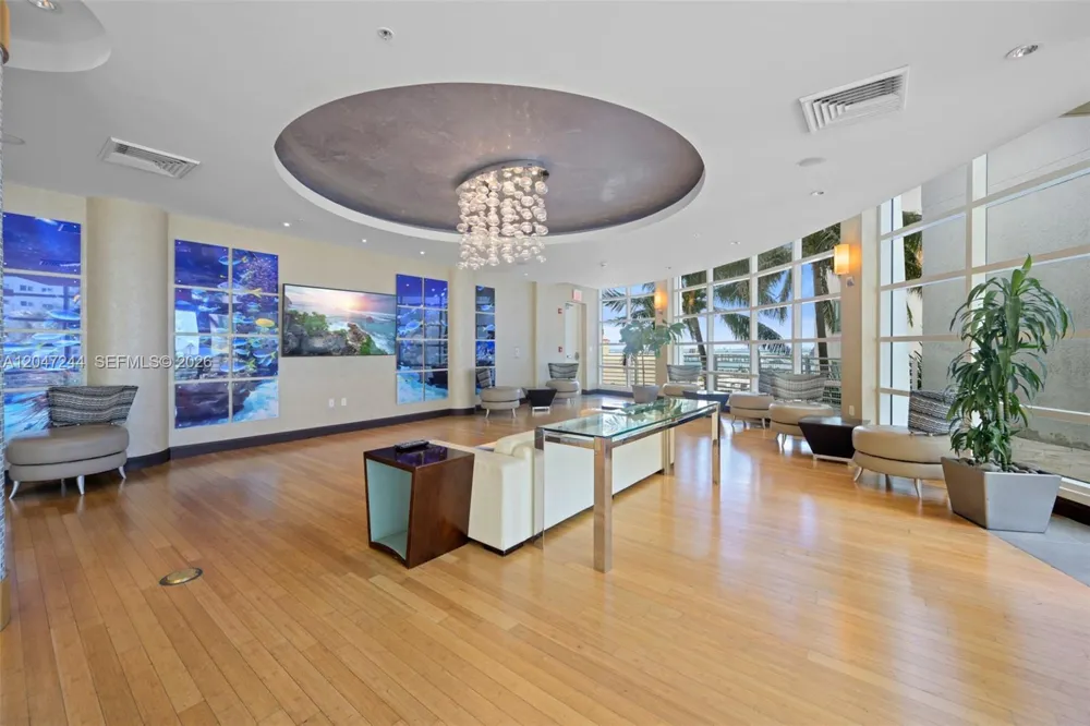 244 Biscayne Blvd #451 Miami, FL 33132