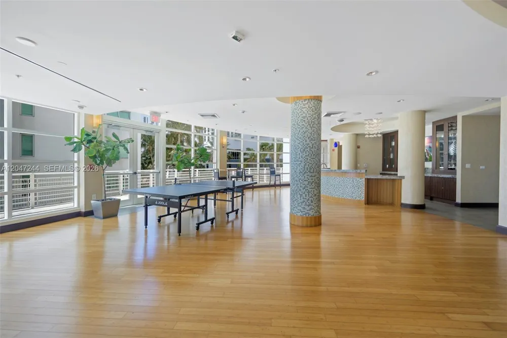 244 Biscayne Blvd #451 Miami, FL 33132