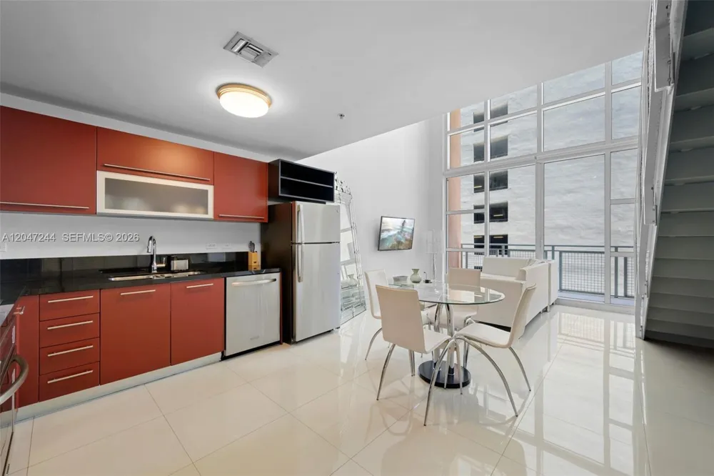 244 Biscayne Blvd #451 Miami, FL 33132