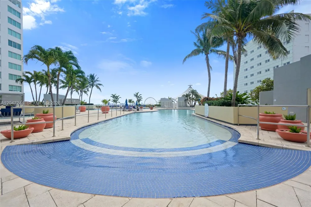 244 Biscayne Blvd #451 Miami, FL 33132