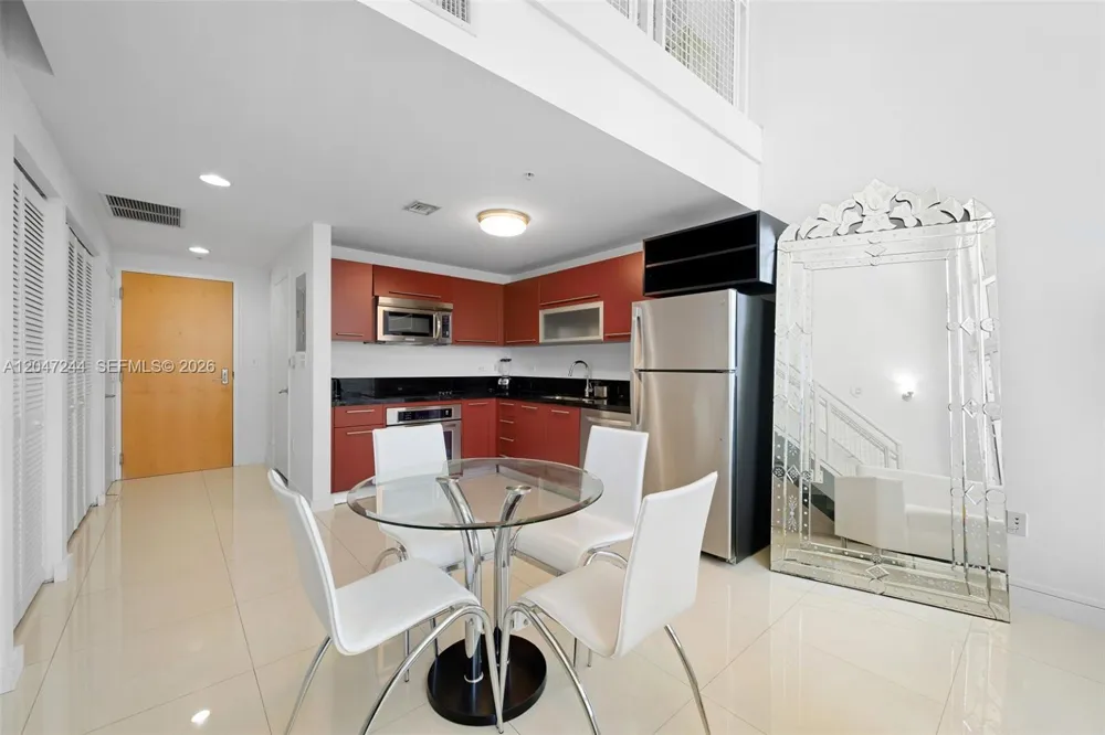 244 Biscayne Blvd #451 Miami, FL 33132