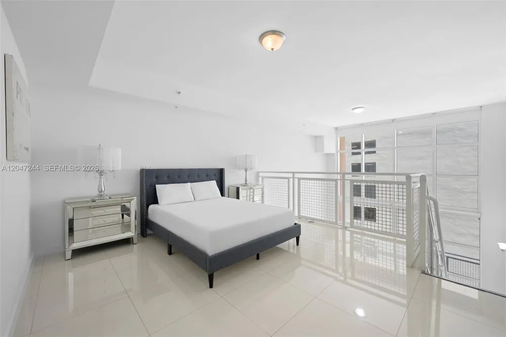 244 Biscayne Blvd #451 Miami, FL 33132