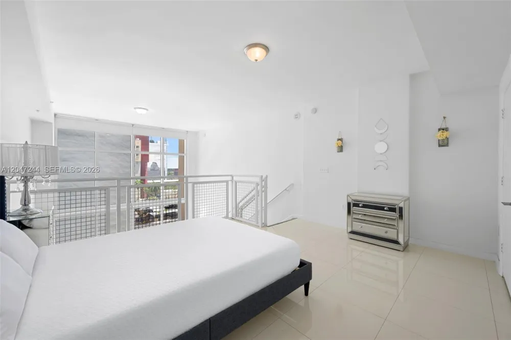 244 Biscayne Blvd #451 Miami, FL 33132