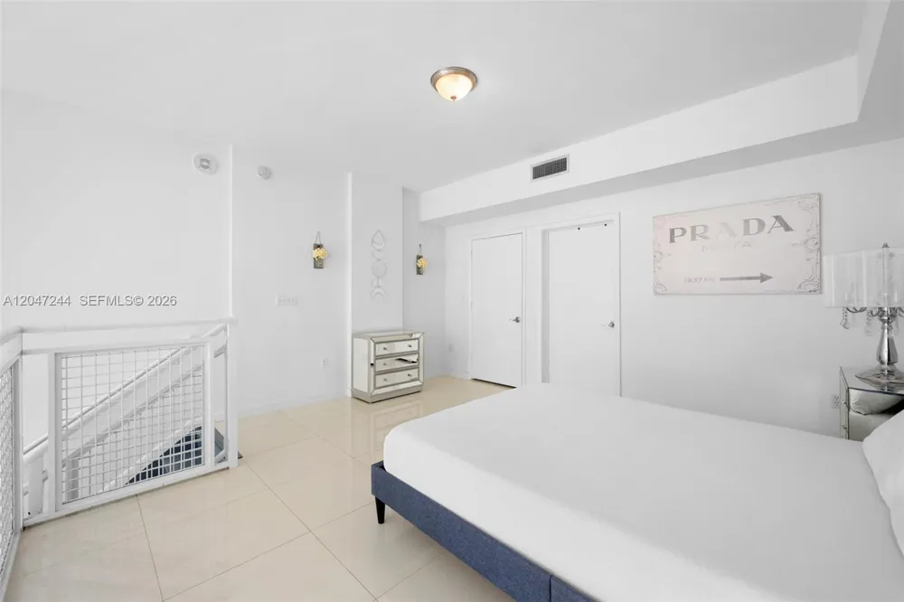 244 Biscayne Blvd #451 Miami, FL 33132