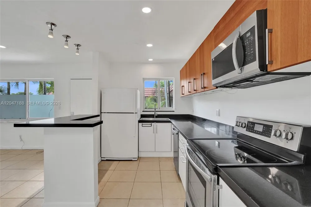 3050 NE 5th Ter #13 Wilton Manors, FL 33334