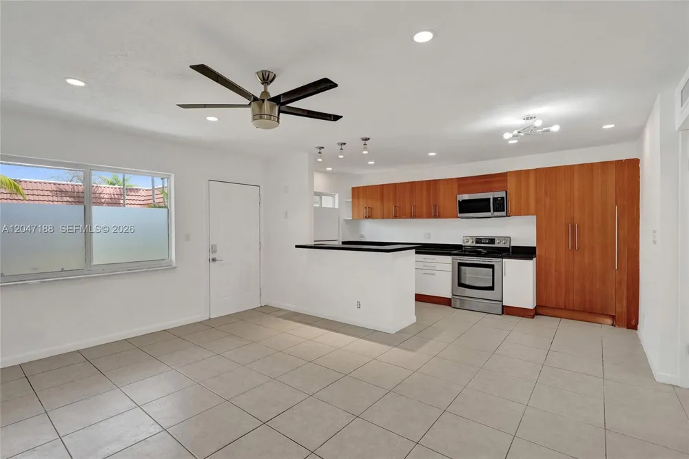 3050 NE 5th Ter #13 Wilton Manors, FL 33334