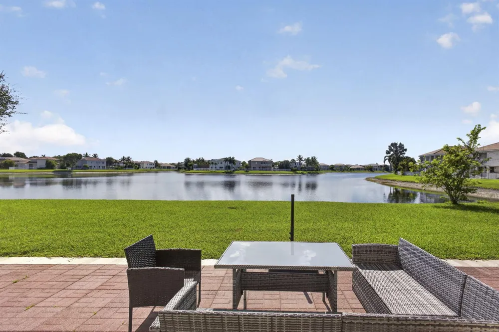 10675 Old Hammock Way Wellington, FL 33414