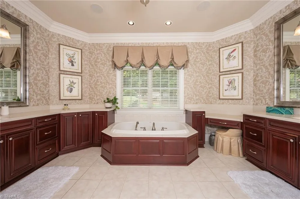 151 Wellsprings Court Pfafftown, NC 27040