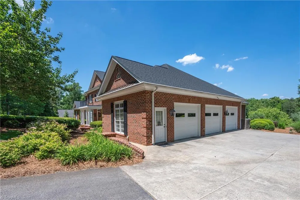 151 Wellsprings Court Pfafftown, NC 27040