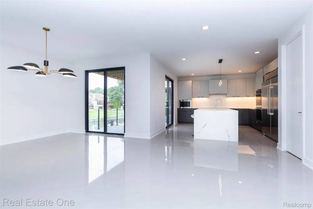 1830 Sadie Shore Drive Commerce Charter Township, MI 48382