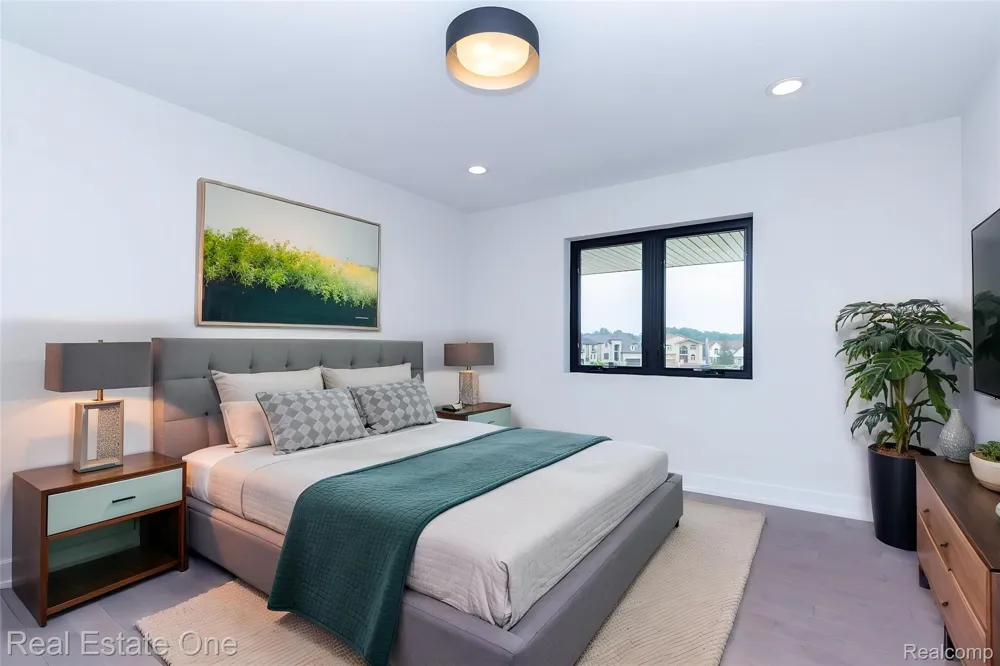 1830 Sadie Shore Drive Commerce Charter Township, MI 48382