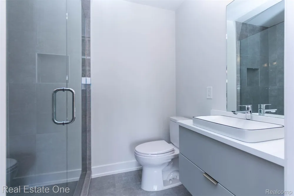 1830 Sadie Shore Drive Commerce Charter Township, MI 48382