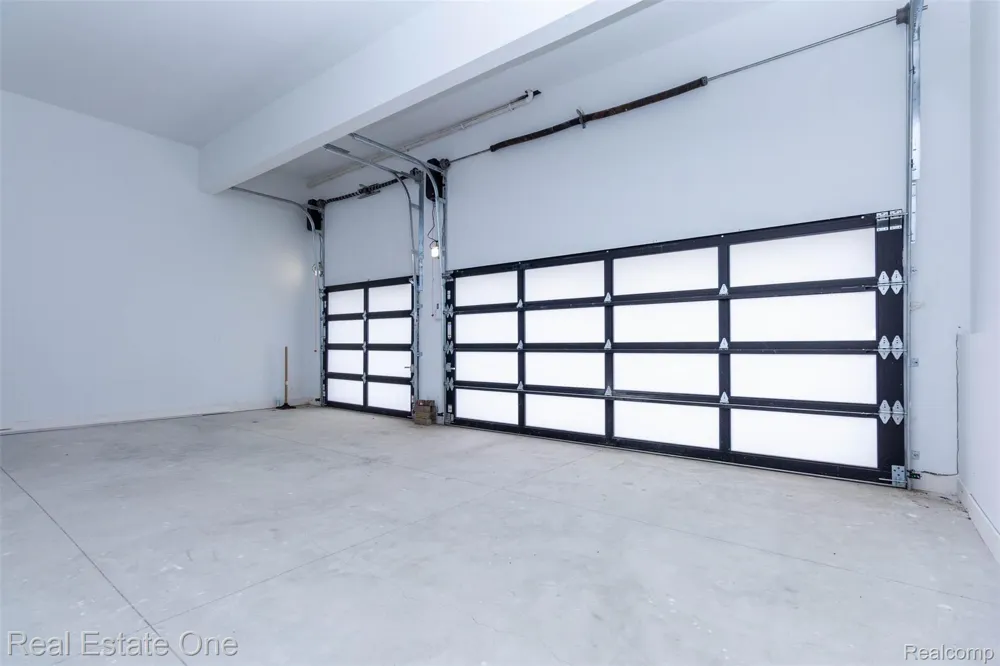 1830 Sadie Shore Drive Commerce Charter Township, MI 48382