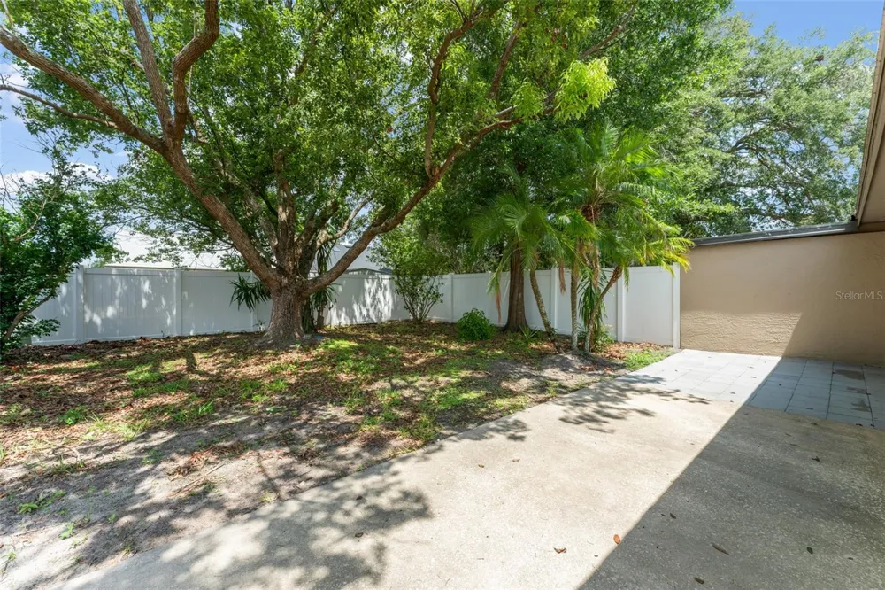 2458 LONG MEADOW WAY Orlando, FL 32817