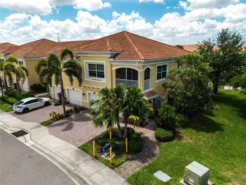 4213 EXPEDITION WAY #107 Osprey, FL 34229