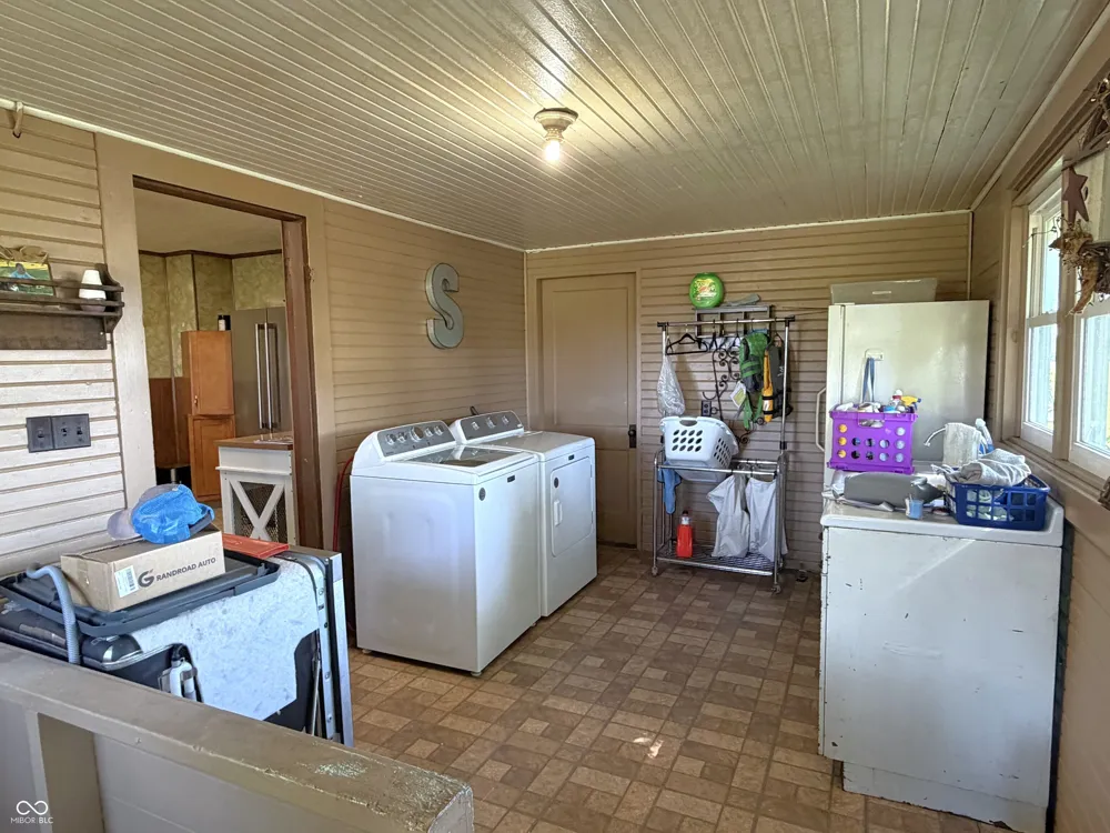 2438 500 E Crawfordsville, IN 47933