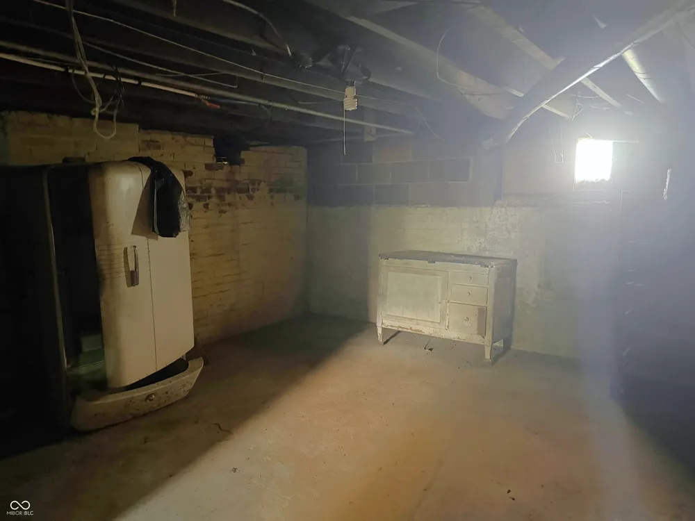 2438 500 E Crawfordsville, IN 47933