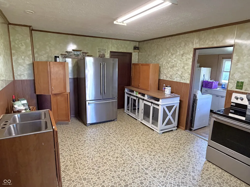 2438 500 E Crawfordsville, IN 47933