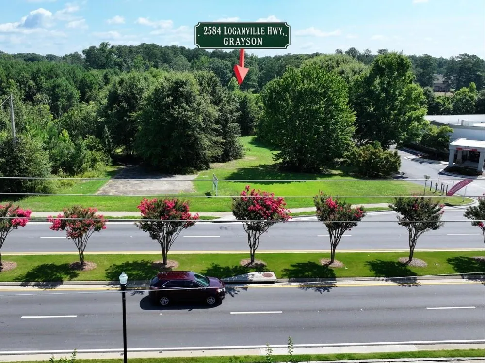 2584 Loganville Highway Grayson, GA 30017
