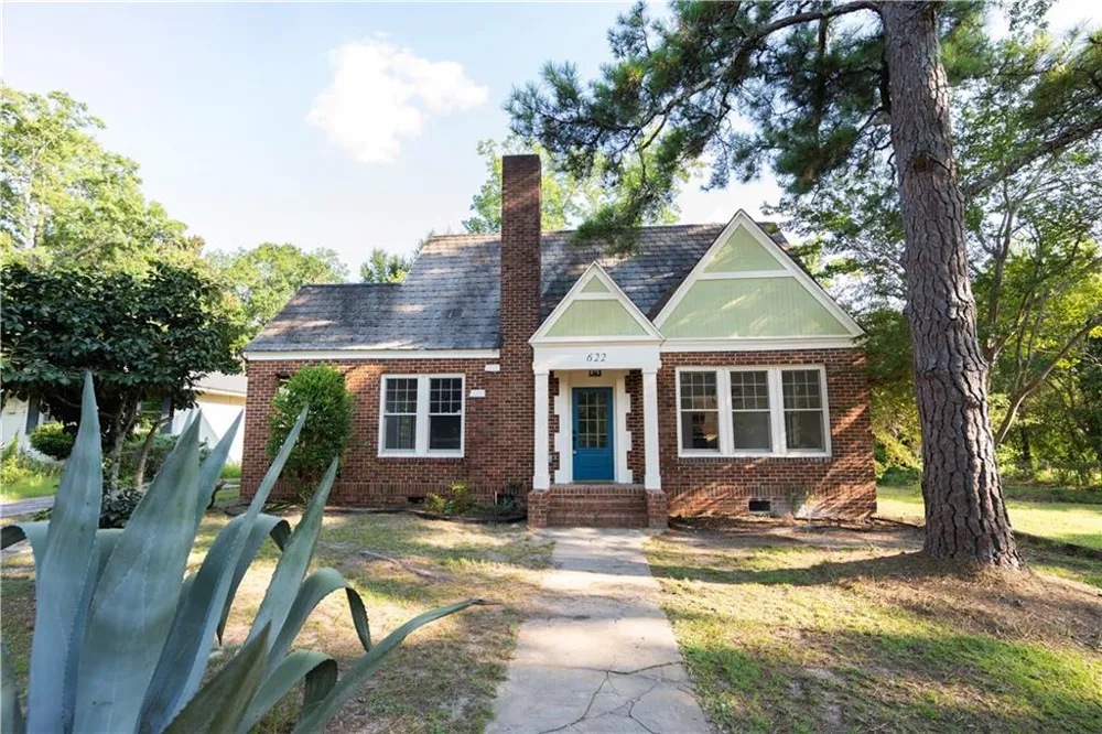 622 Whitney Avenue Albany, GA 31701