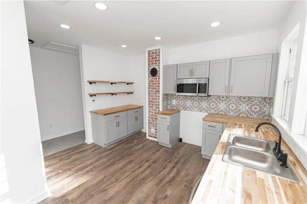 622 Whitney Avenue Albany, GA 31701