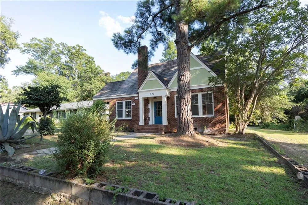 622 Whitney Avenue Albany, GA 31701