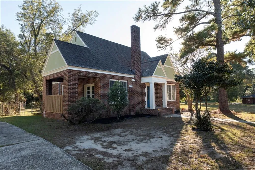622 Whitney Avenue Albany, GA 31701