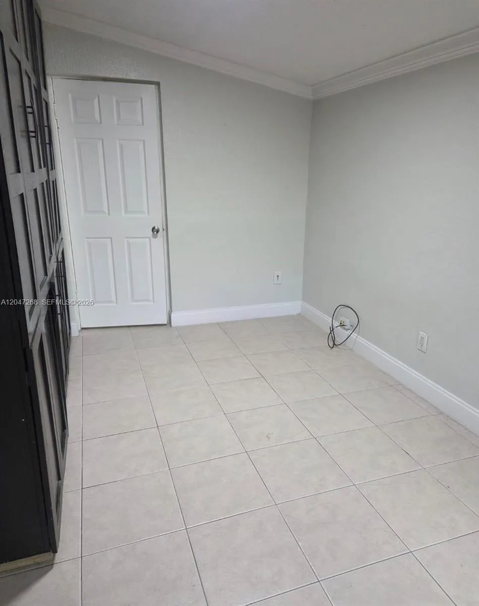 6118 Royal Palm Blvd Margate, FL 33063