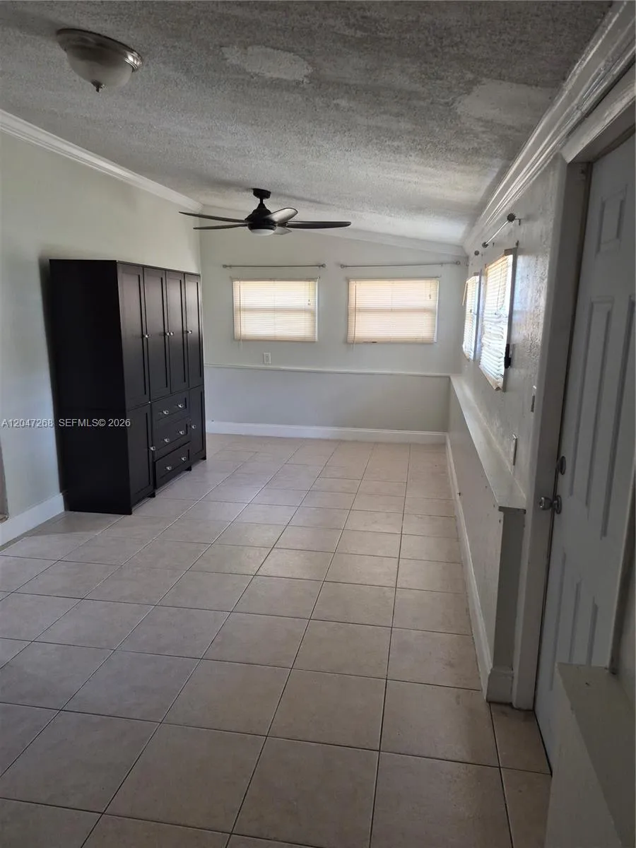 6118 Royal Palm Blvd Margate, FL 33063