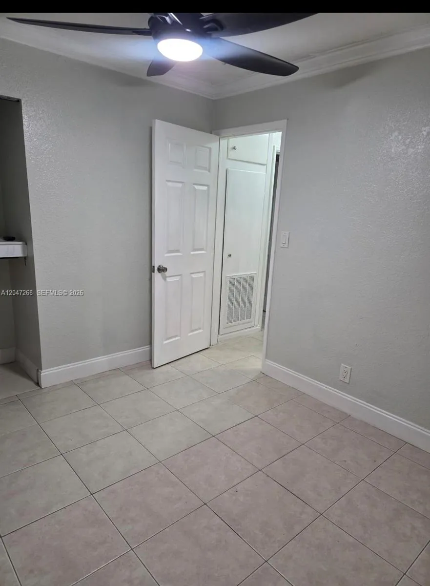 6118 Royal Palm Blvd Margate, FL 33063