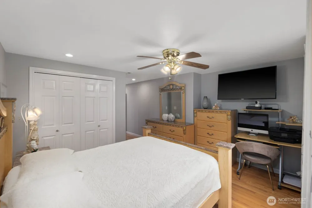 16030 12th Avenue NE Shoreline, WA 98155